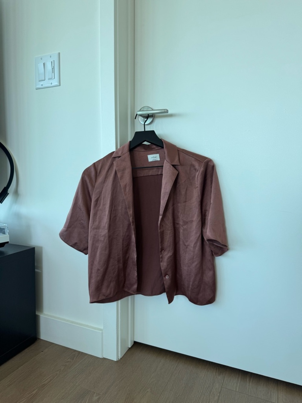 Wilfred Short-Sleeve Cropped Shirt in Dusty Brown
